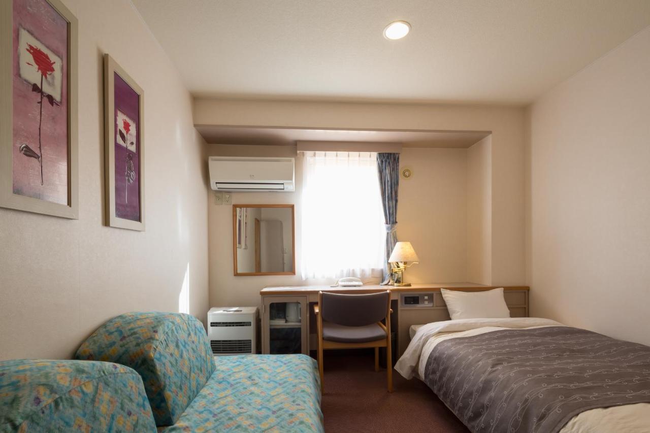 Hotel Sato Shinhidaka Exterior photo